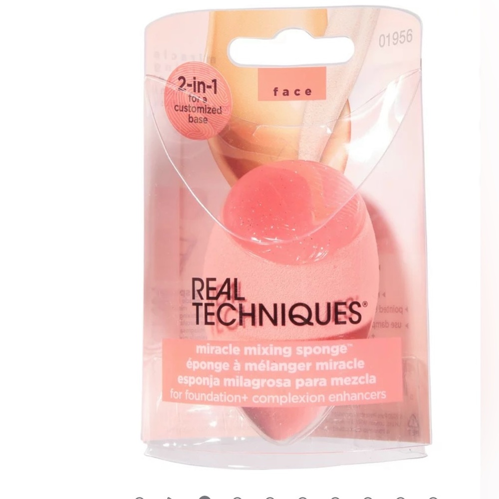 NWT! REAL TECHNIQUES MIRACLE MIXING SPONGE